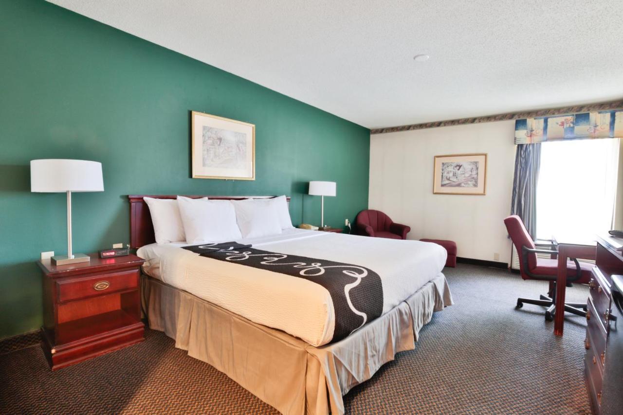 The View Inn&suites / Allentown / Lehigh Airport Hotel 2*